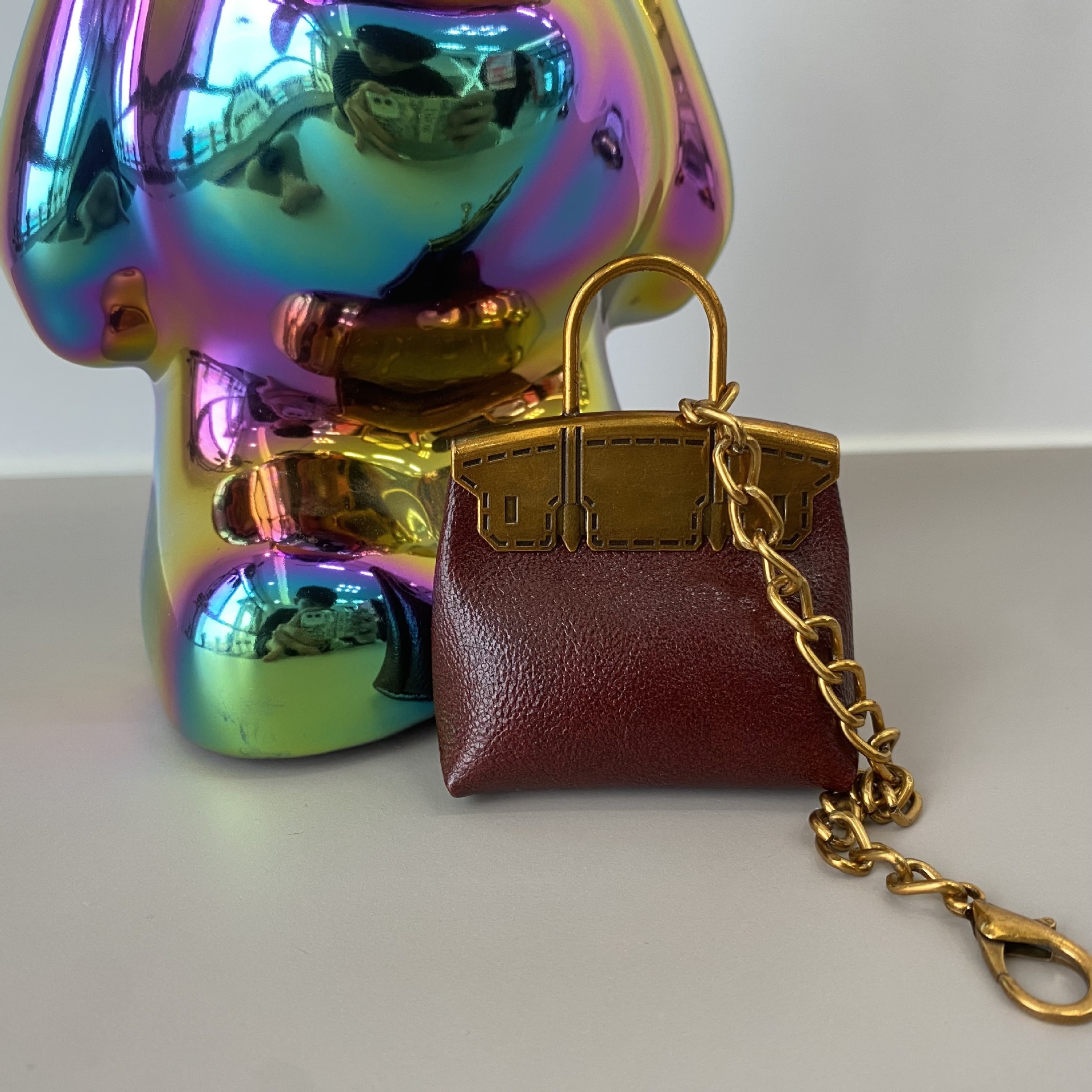 버건디 오일 왁스 가죽 골드 체인