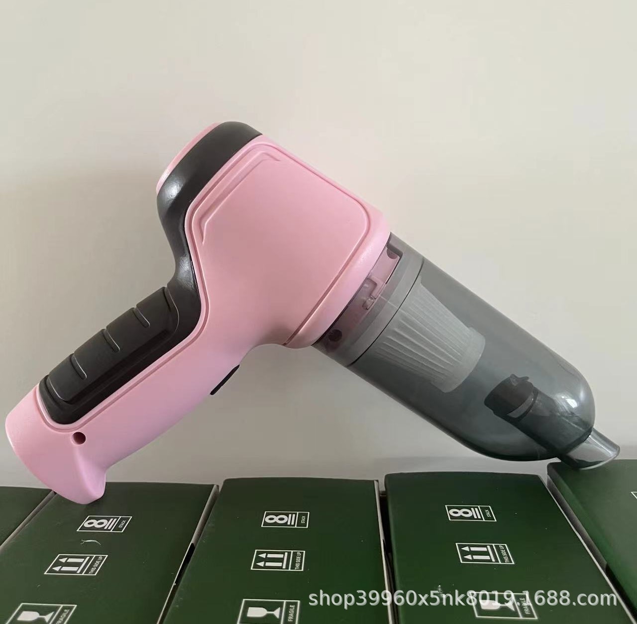 핑크색 액세서리 증정