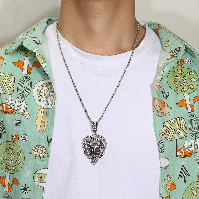 Men's lion head domineering hip-hop pendant with personalized design and Cuban chain accessories_voghion.com
