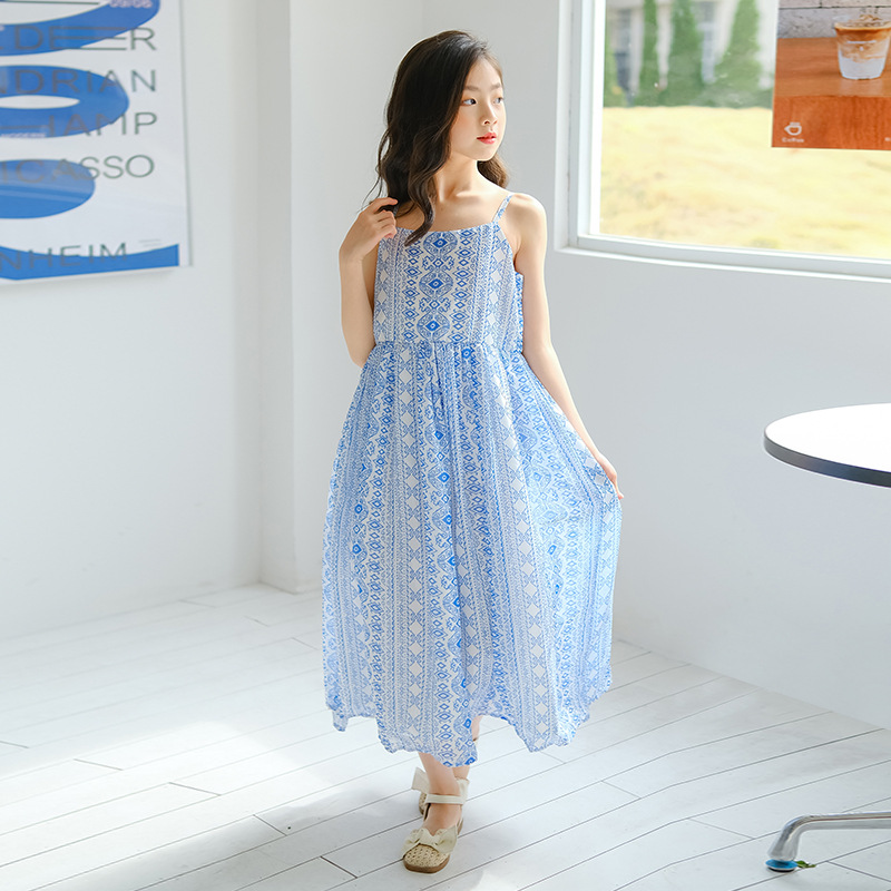 Girls' dress 2022 New Summer Chiffon Floral Dress Strap Mid-Big Children's Vest Beach Skirt Western Style Skirt