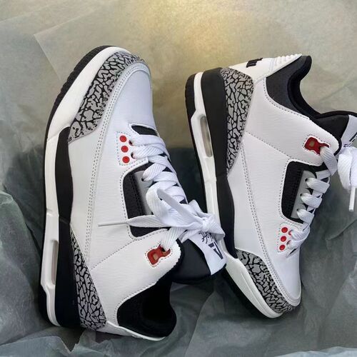 Spring and autumn ins Hong Kong style retro air cushion white shoes men's chic versatile black and white panda couple jogging sneakers