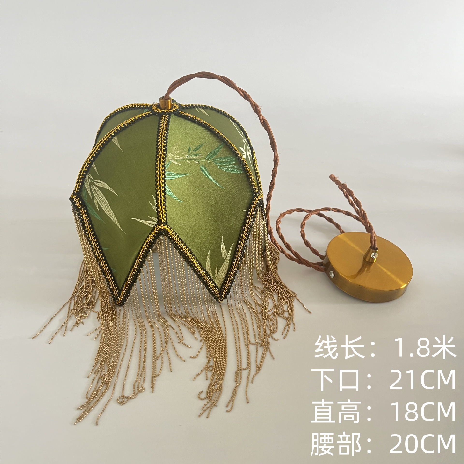 Xiaohongshu DIY Pantalla de lámpara retro Hoja de bambú Paquete de material bordado a mano Pantalla de lámpara decorativa Marco de hierro de esquina afilada Borla Phnom Penh