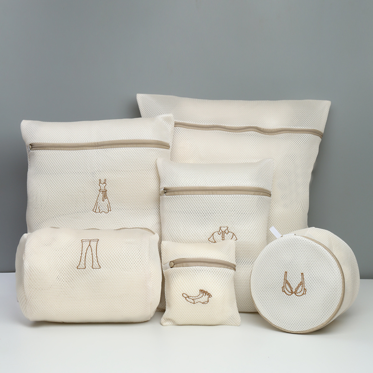 Bolsa de lavado para ropa interior de sándwich grueso bolsa de lavado de poliéster para lavadora bolsa de lavado de malla gruesa bolsa de lavado de bra anti-deformación