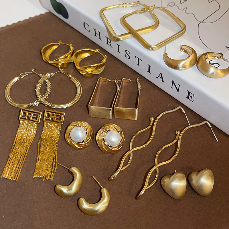 Geometric elegant brand earrings