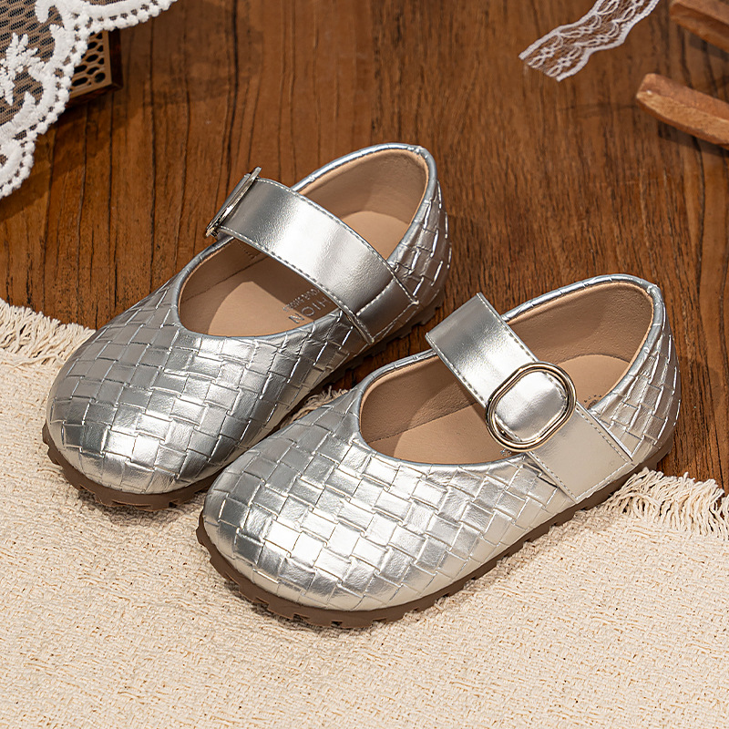 Zapatos de cuero de niñas 2026 primavera nuevos zapatos casuales blancos para niños zapatos de princesa de tejer para niños zapatos marizhen image 8