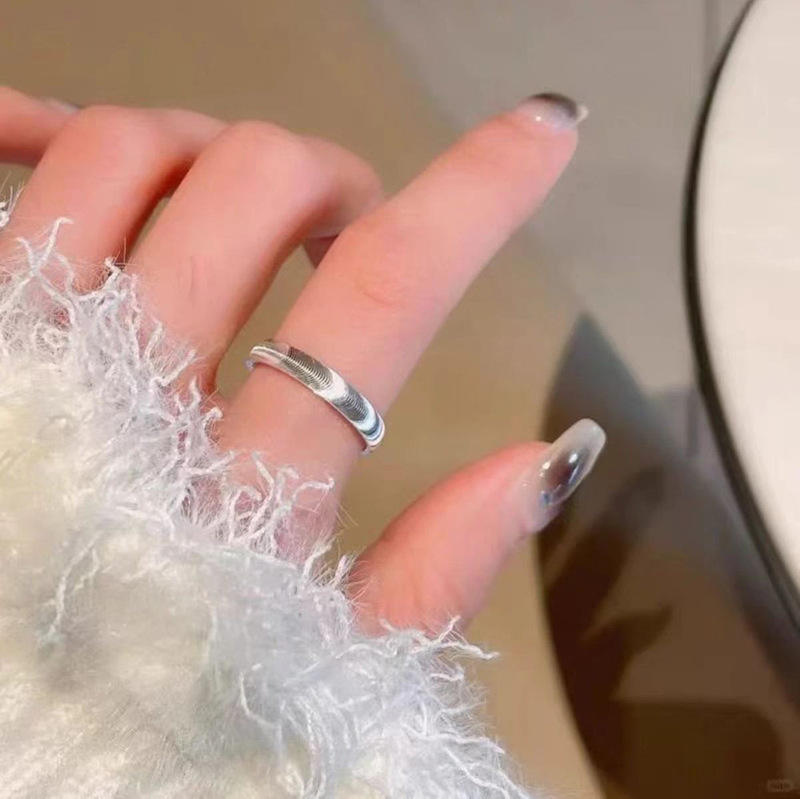INS爆闪轻奢CNC猫眼戒指女钛钢不掉色网红水波纹素圈指环爆款饰品|undefined