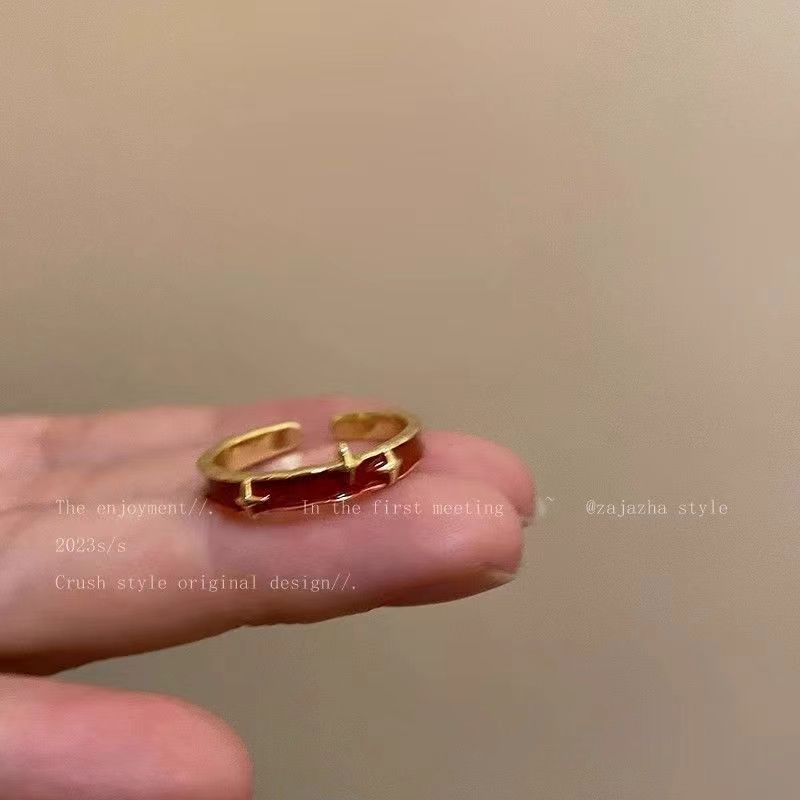 Sparkling Designer Ring For Women – Elegant And Comfortable Jewelry_voghion.com