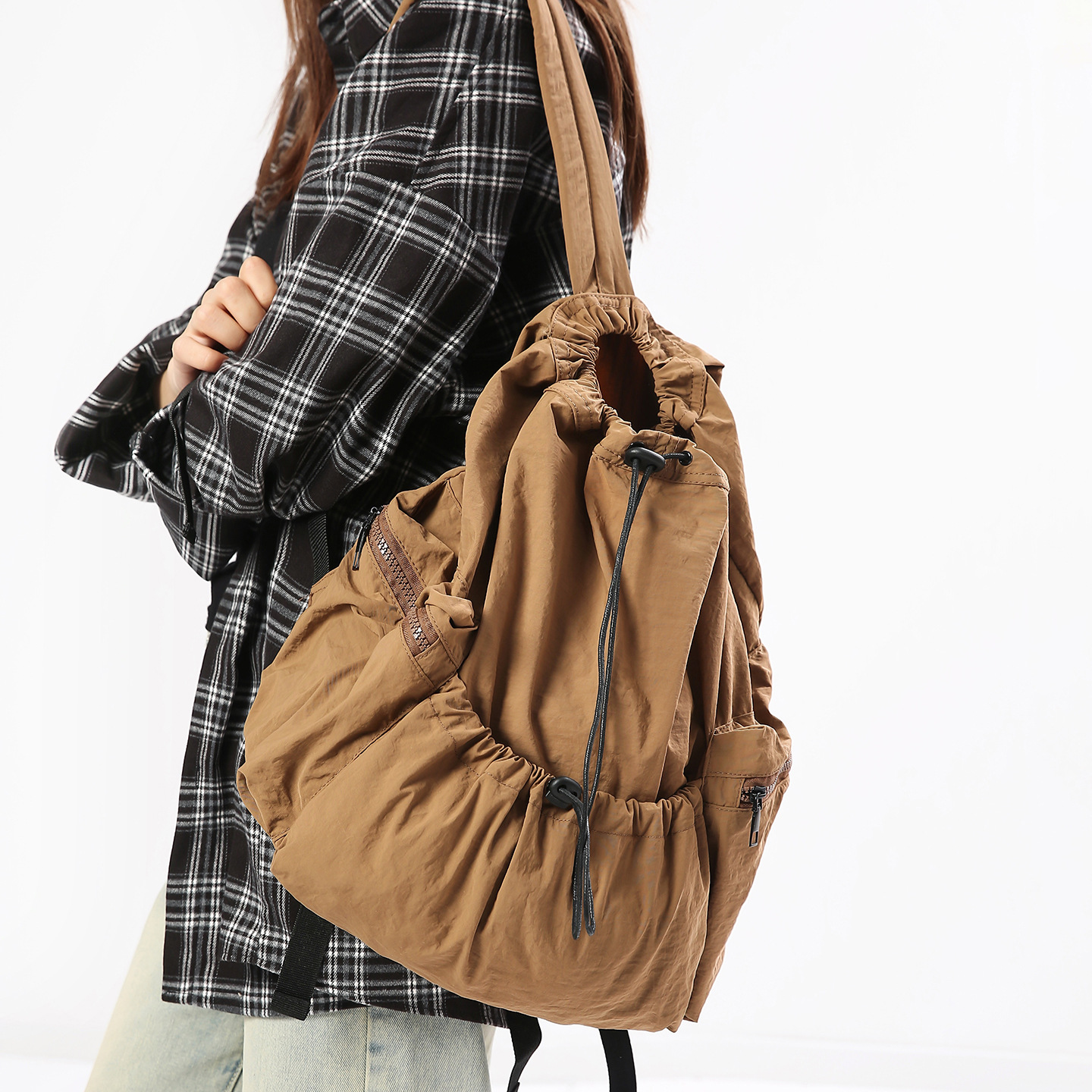 Cross-Border Korean Dongdaemun Drawstring Backpack Daily Practical Large-Capacity Commuting Pleated Nylon Women's Casual Backpack