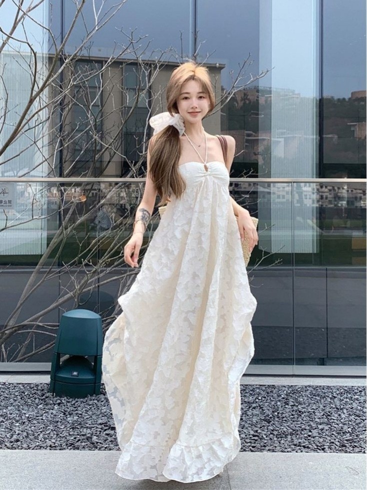 연한 살구색