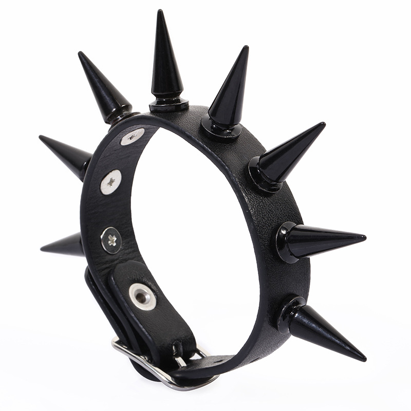 Cross-border non-mainstream fashion personalized men's punk alloy leather bracelet genuine leather nail alloy leather bracelet