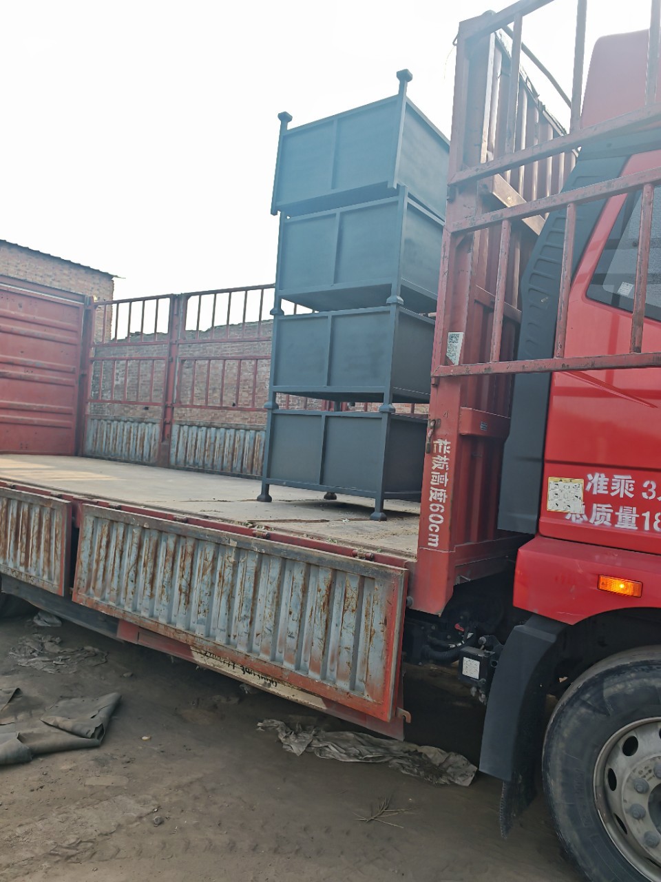 钢制周转箱，铁的，周转箱