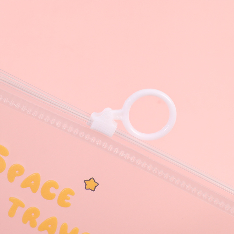 Bolsa de archivo de dibujos animados transparente de PVC A4 Oficina Documento Portátil Bolsa de cordón bolsa de archivo de estudiante de secundaria al por mayor