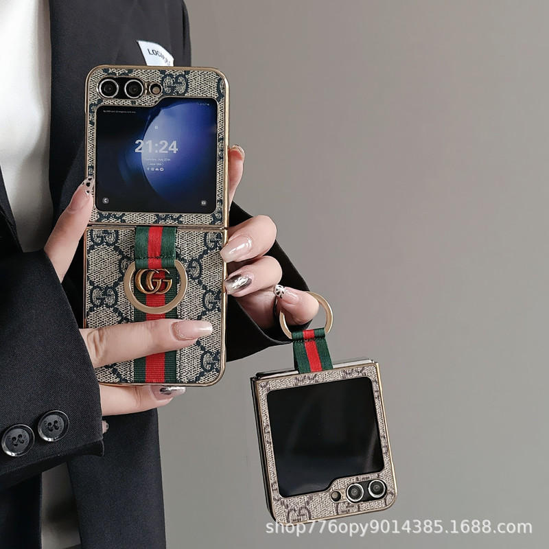 Suitable for Samsung Zflip6 Mobile Phone Case Zflip4 Protective Cover Zflip3 Mobile Phone Case Big Brand W23Flip Electroplating Suitable for Samsung Zflip6 Mobile Phone Case Zflip4 Protective Cover Zflip3 Mobile Phone Case Big Brand W23Flip Electroplating