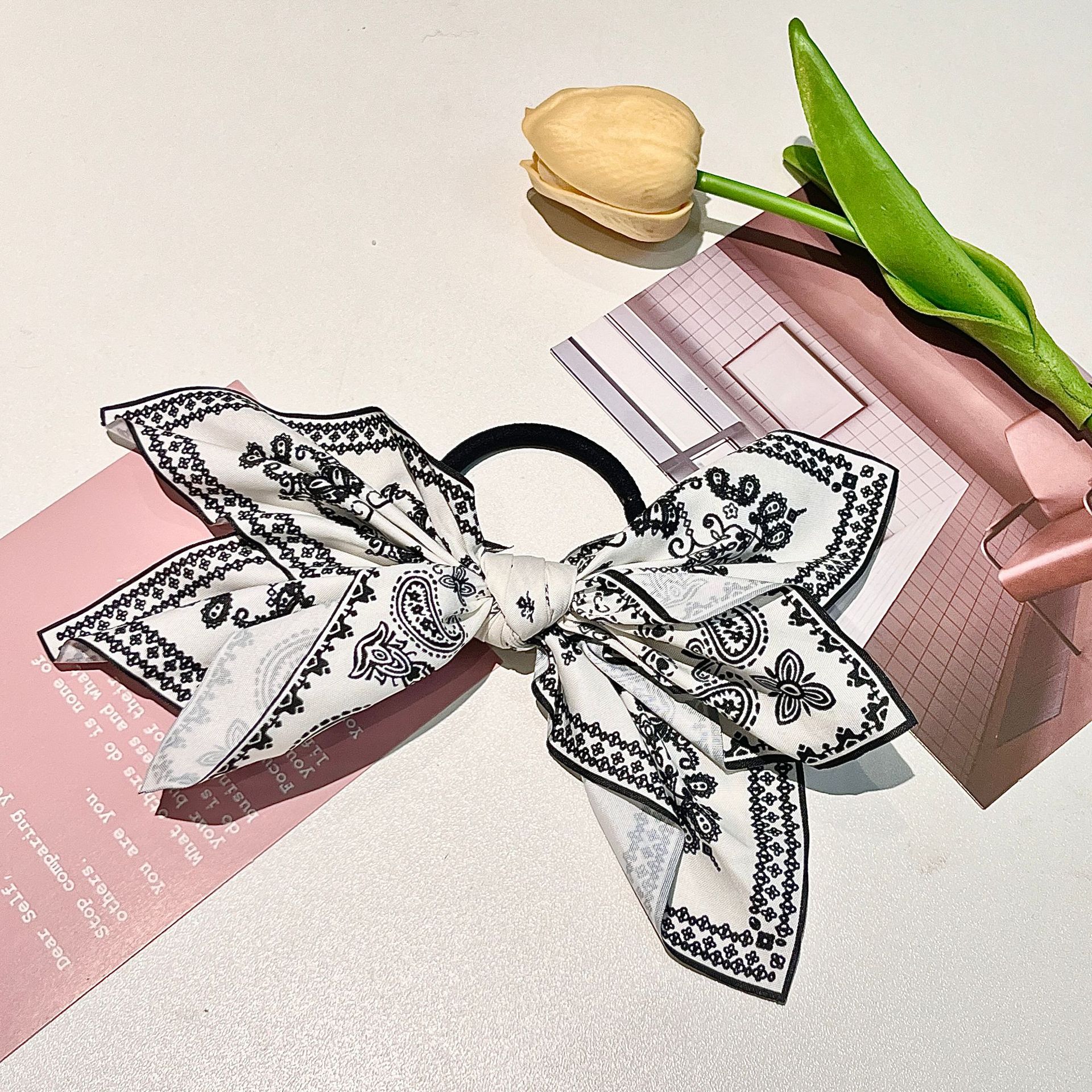 화이트 캐슈넛 프린트 머리끈