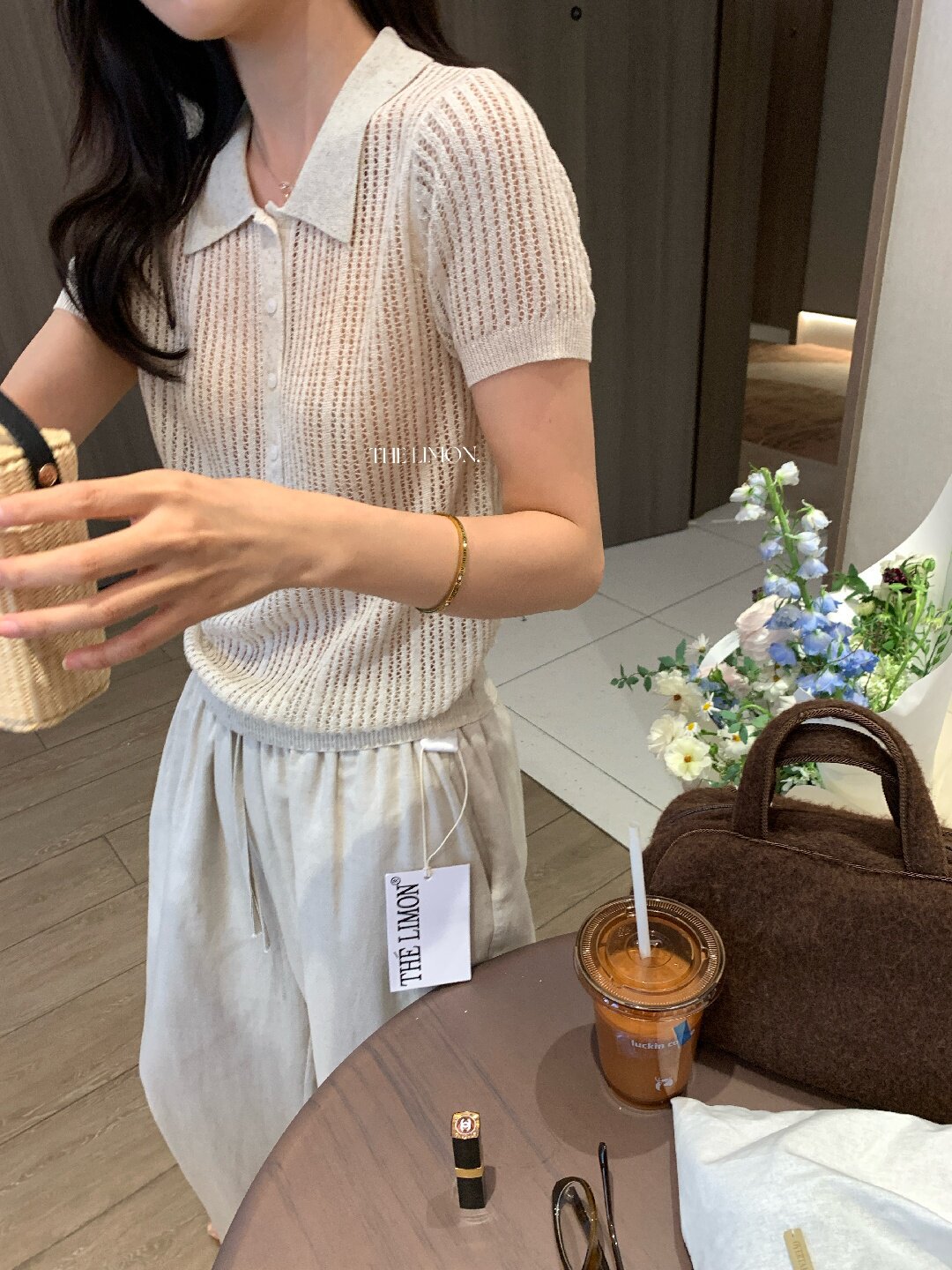 Áo thun polo nữ tay ngắn họa tiết ren Hàn Quốc 2026 mỏng nhẹ — màu nâu, Cà phê, xám đậm, Tên chi tiết 22