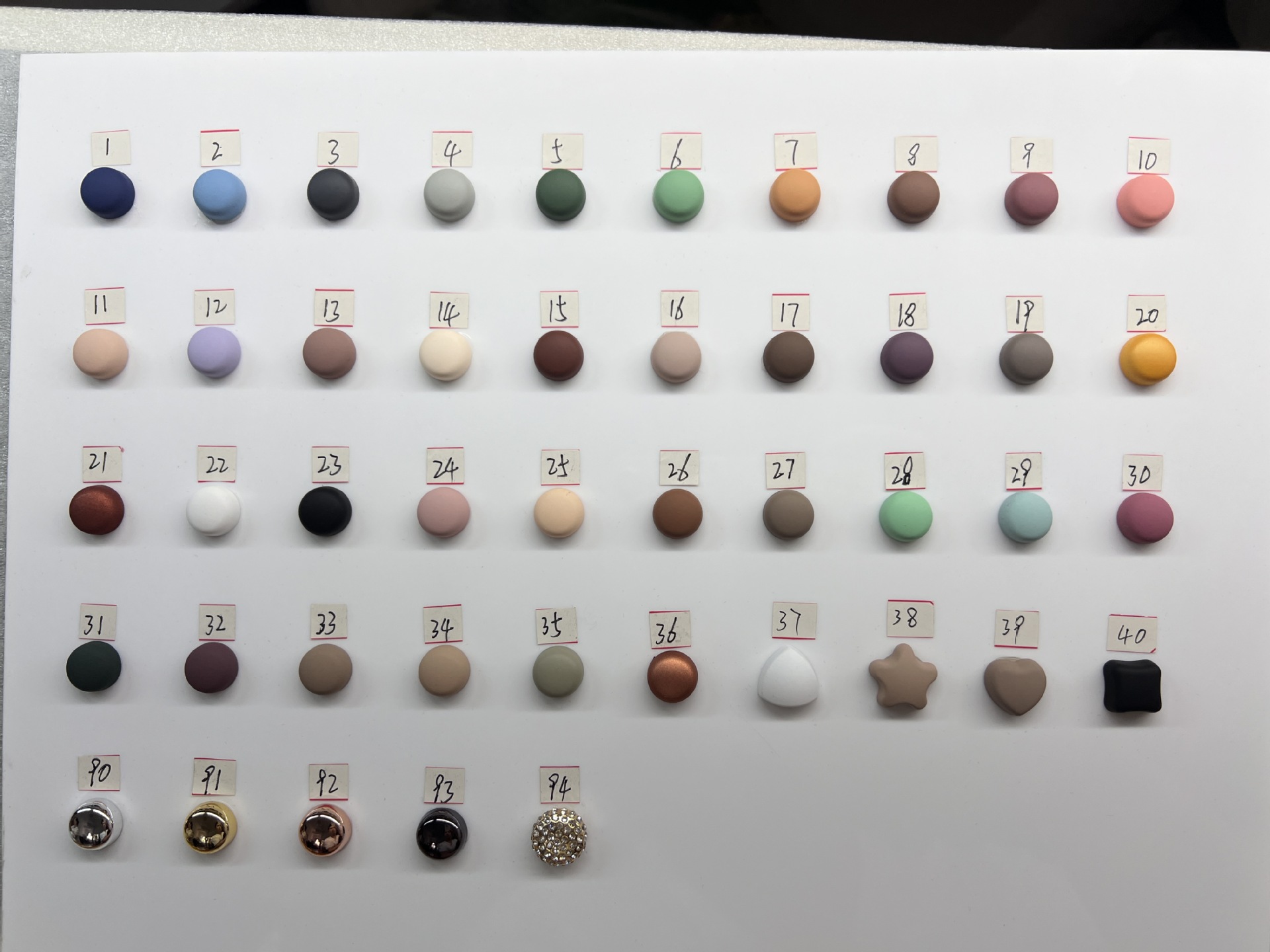 40가지 이상의 색상을 사용할 수 있습니다. 고객 서비스에 문의하세요.