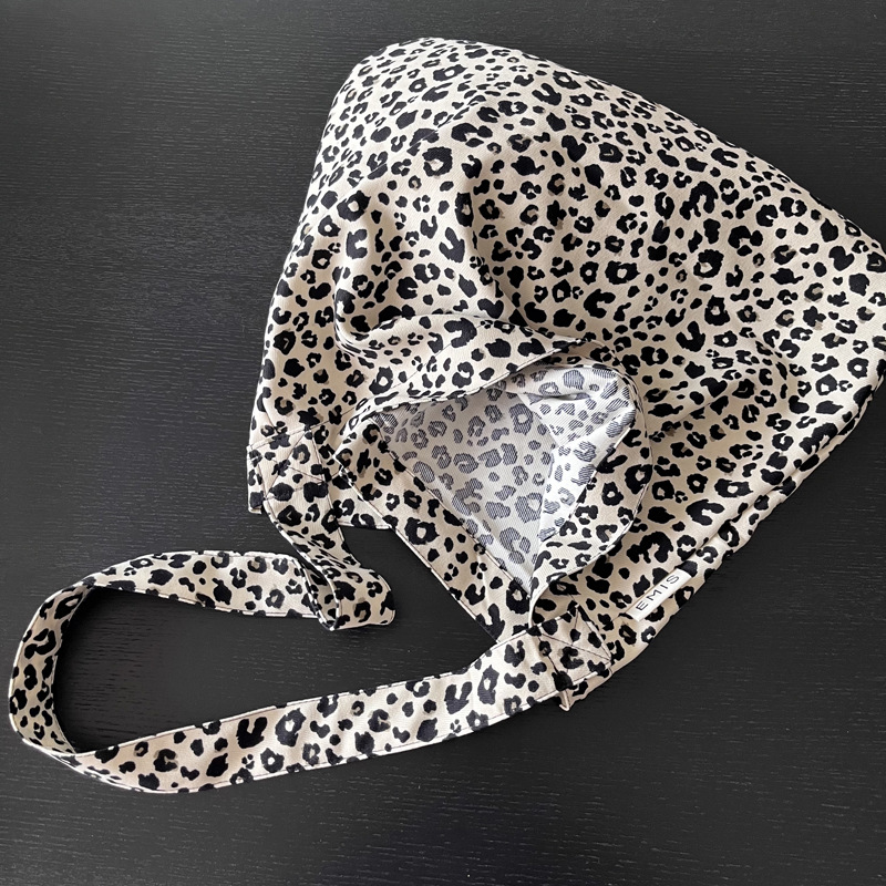 82g Weight Open Closure Type Double Shoulder Straps Strap Type Shoulder Bag Bags Type Casual, Daily Occasion Polyester Material Leopard Pattern Spring&Summer Season Women's Gender Streetwear Style Square Shape Large Size Women's Large Polyester Leopard Streetwear Square Open Shoulder Bag 12