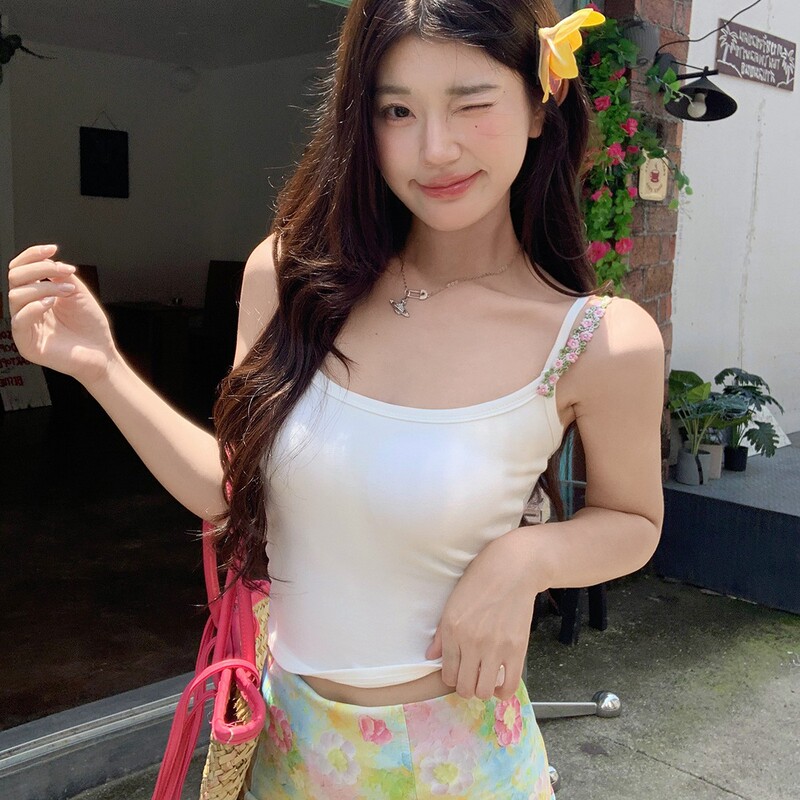 纯欲甜妹花朵肩带ins风吊带美背背心带胸垫内衣打底修身抹胸上衣|undefined