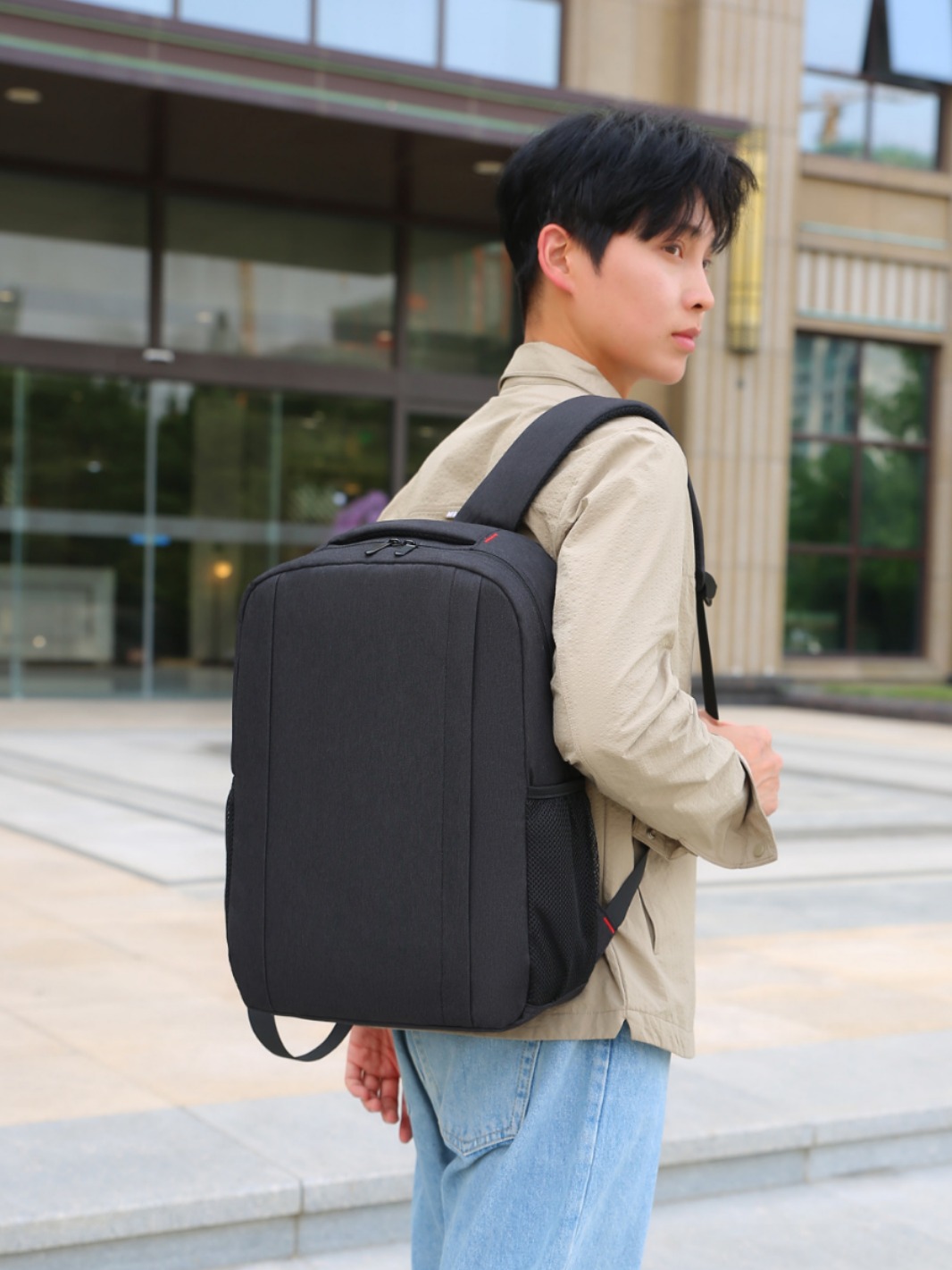 Mochila de negocios de moda transfronteriza, bolsa para computadora portátil multifuncional resistente al agua, mochila simple de gran capacidad para hombres y mujeres image 1