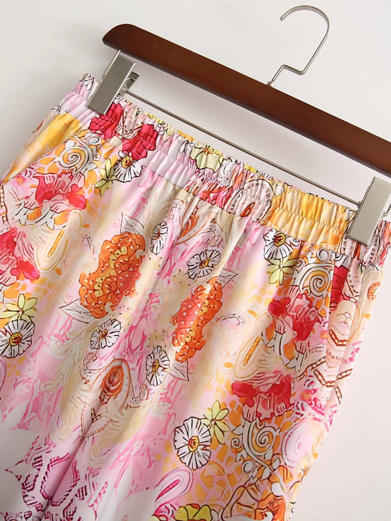 pantalones casuales de cintura alta de pierna ancha con estampado NSAM129032