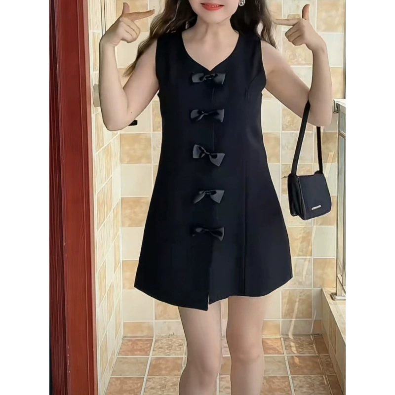 Черное платье-жилет в стиле Шанель с бантом знаменитостей, новое элегантное корейское маленькое черное платье 2024 года, лето 2024.