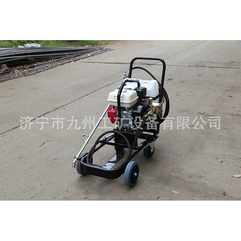 河南低价卖！乳化沥青撒布机 60L路面养护撒布机 沥青喷洒机