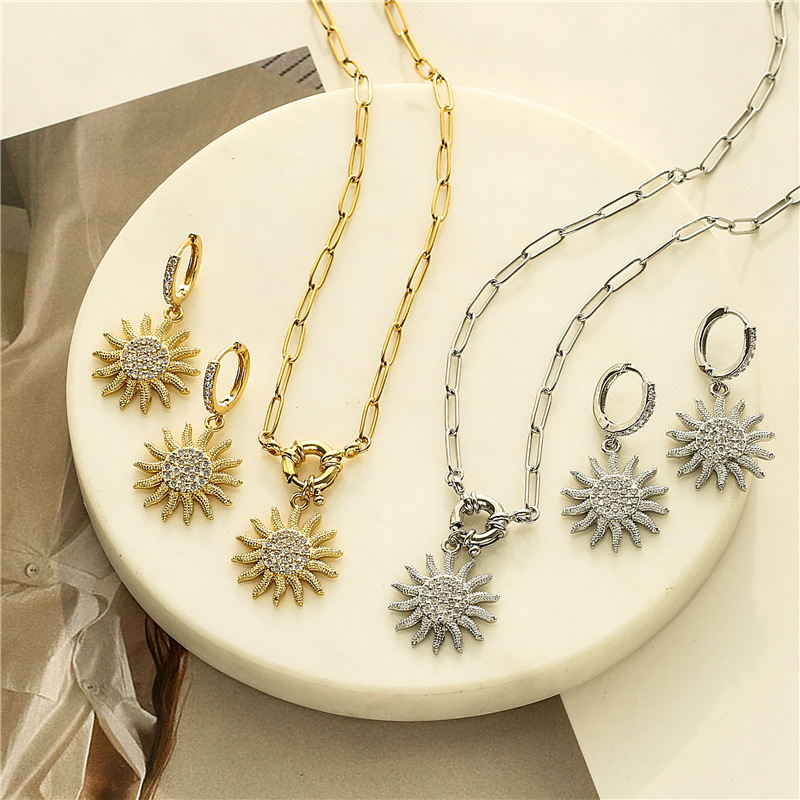 Hecheng Ornament Micro Inlaid Zircon Sun Necklace And Earrings Suite Ornament CrossBorder Sold Jewelry Ornamentpicture1