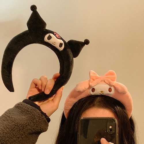 Cute cartoon headband featuring Cinnamoroll, Kuromi, and Melody—soft, fluffy, and perfect for winter, ideal as a sweet, feminine hair clip for washing your face!