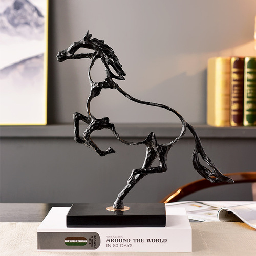 Minimalist modern cast iron animal horse craft decoration creative home decor liquor cabinet living room study model room