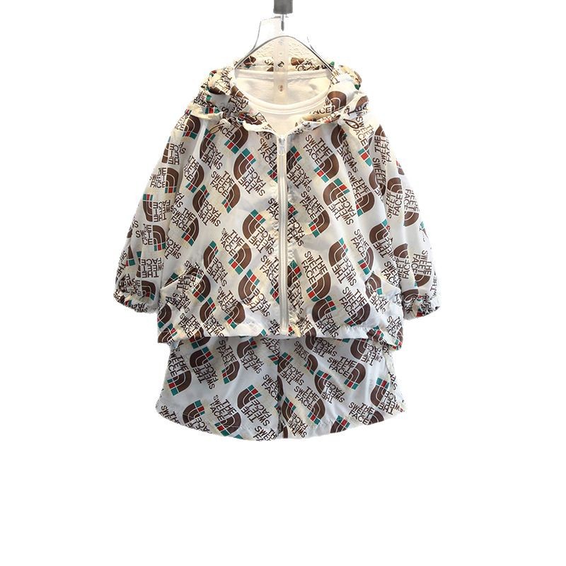 7958 Traje de ropa de secado 2025 Nuevo estilo para niños pequeños y medianos Deportes y ocio Ropa de protección solar de playa de todo fósforo Verano exterior delgado