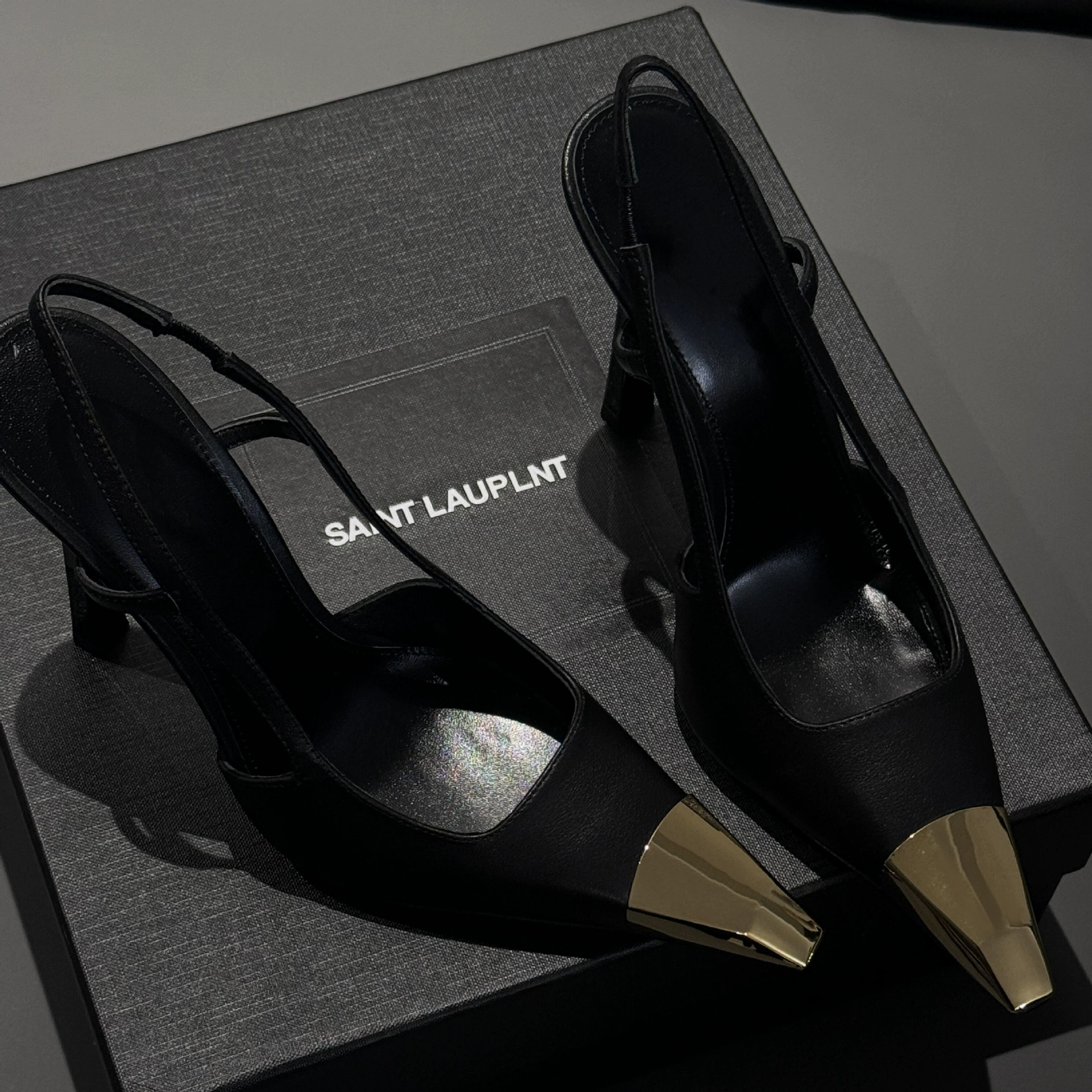 Версия из воловьей кожи ~ Женские босоножки на высоком каблуке из натуральной кожи в британском стиле с квадратным носком, новые босоножки на шпильке с одной линией и ремешком на высоком каблуке и тапочки