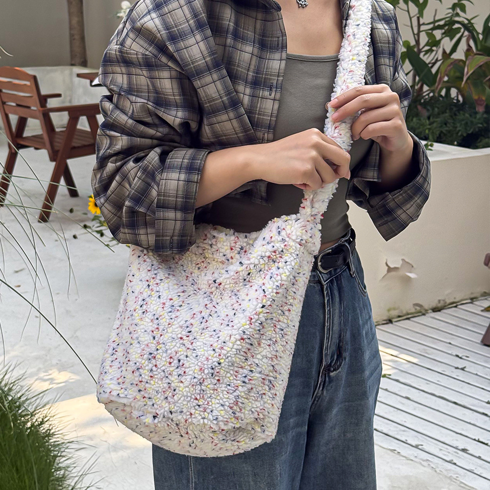 Versión coreana de ins otoño e invierno nuevo material de lana de gran capacidad bolso femenino tote, viento perezoso, viento perezoso, hombro inclinado, marea de bolso
