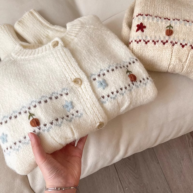 Artistic Flower Embroidered Round Neck Sweater Coat Women's Spring and Autumn New Design Sense Single Breasted Knitted Cardigan Top