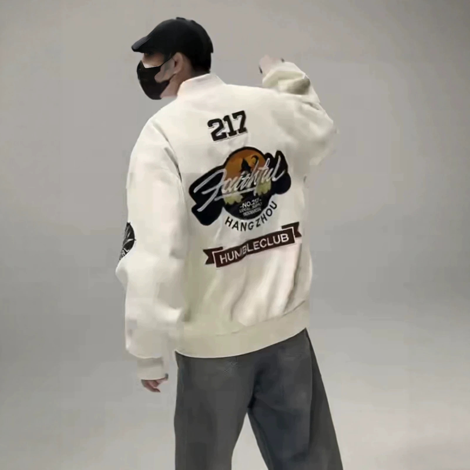 个性男款美式复古春秋圆领棒球服绣花图案优化比例痞帅嘻哈宽松夹