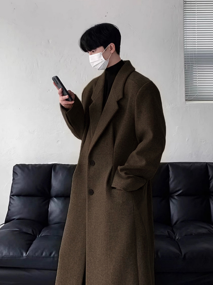 Asmuフランスのレトロな襟の毛ですね。コートの男性は冬に長いタイプの美ラードのコートを厚くして保温します。