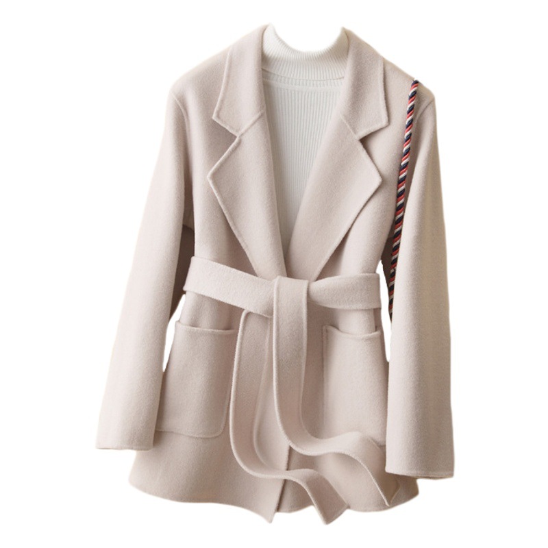 卸売り100% 純ウール秋冬ヘップバーン風両面カシミヤコート女性の短いスリムな小さな毛のコート