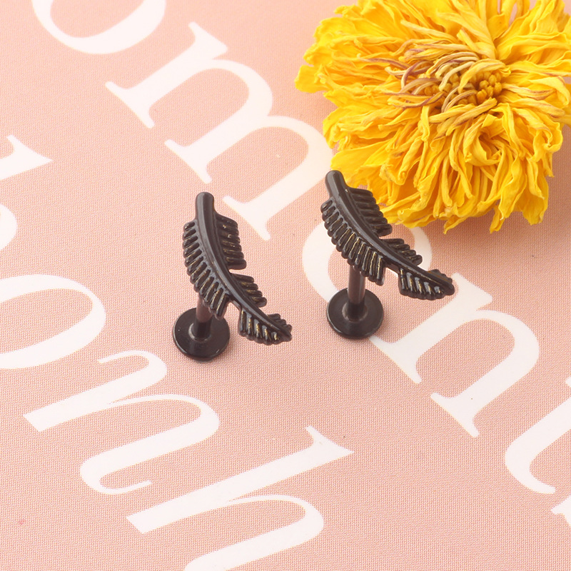 Labret piercing jewelry detail image