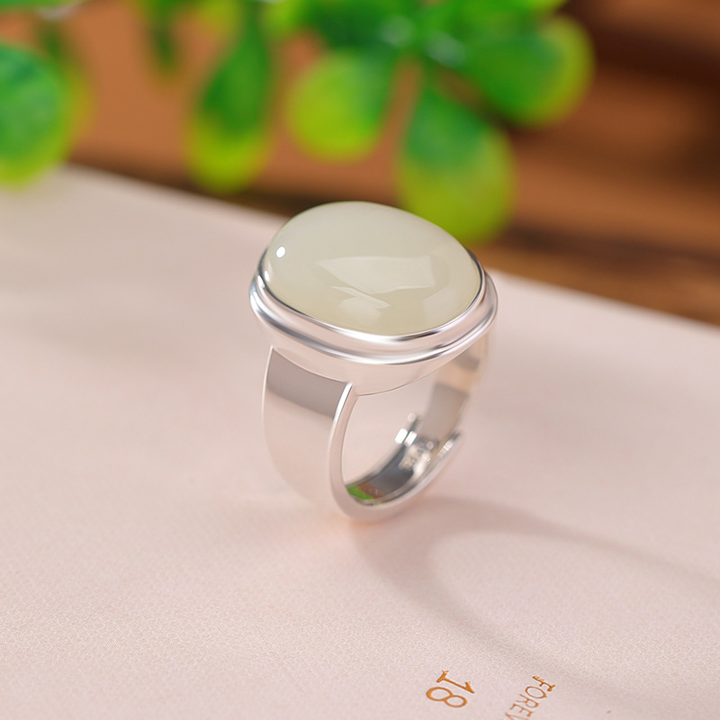Nhẫn bạc S925 đính ngọc bích trắng Hòa Điền mặt trứng đơn giản phong cách sang trọng — Mở một size