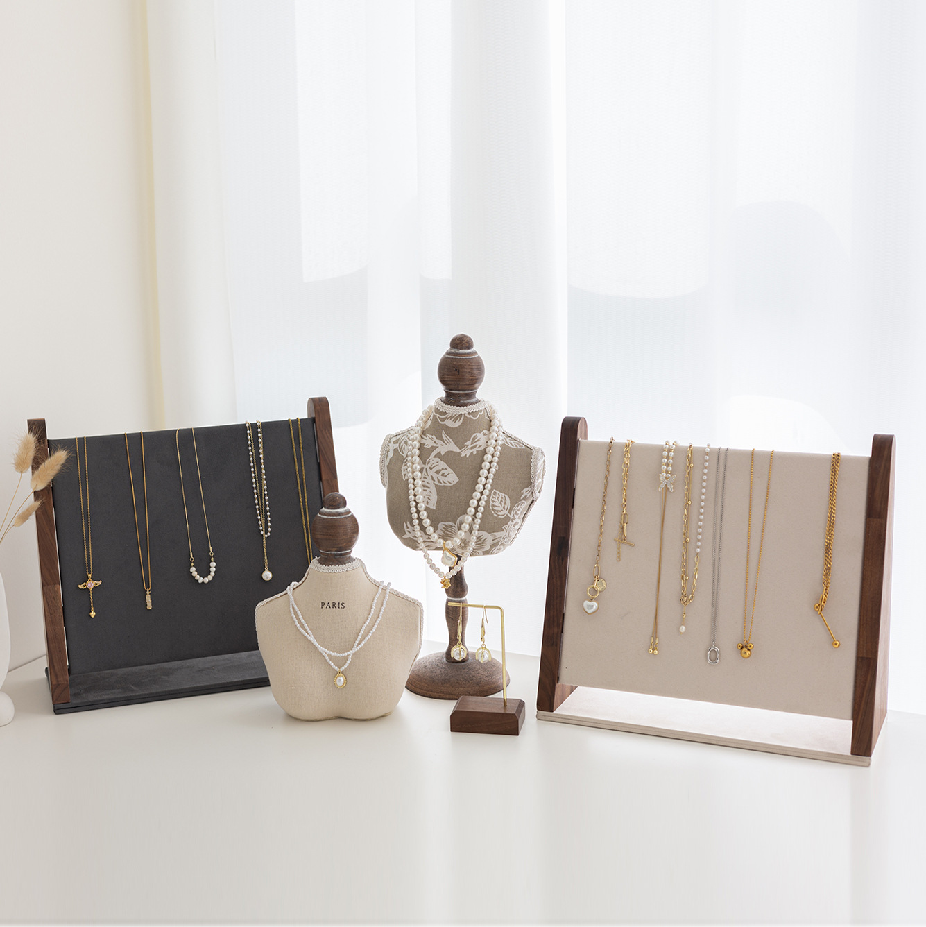 Wooden necklace holder display stand portrait neck jewelry rack accessories pendant necklace live streaming stall display props