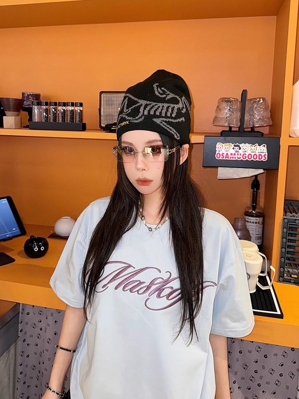 アメリカンナショナルトレンド2025夏新作半袖Tシャツレディースレトロプリントラウンドネックルーズスリムカップルボトリングシャツ|undefined