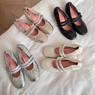 ˽�����ġ���2026�¿�һ���ɾo��������Ь�A�^ƽ�ל\���yɫ��ЬŮ