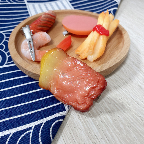 Creative simulation of shrimp and bacon sausages 3D three-dimensional ins wind clip food play fun funny hair accessories hairpin for women