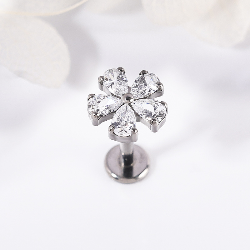 Pointed titanium steel lip stud product view