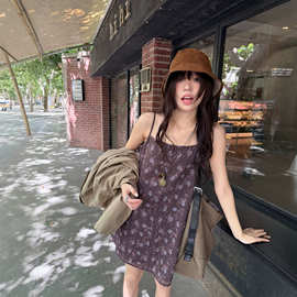 荒荒家紫色碎花吊带裙2025秋季新款法式少女无袖内搭背心连衣短裙