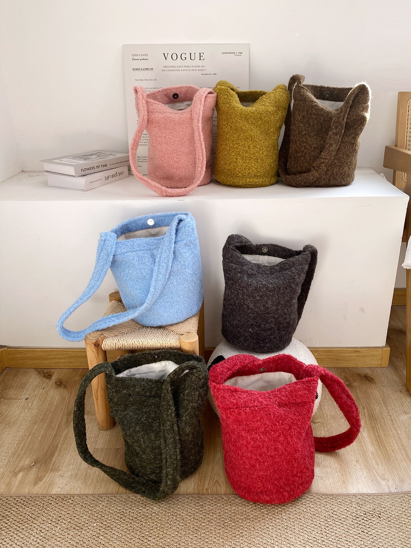 Otoño y invierno bolsas de balde de peluche suaves retrógradas versátiles bolsas de hombro coreanas simples de alta calidad de gran capacidad bolsas de hombro mujeres