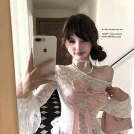 蝴蝶结撞色长袖蕾丝衫T恤女秋季修身显瘦甜美设计感薄款斜肩上衣