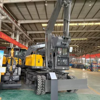 中型挖掘机18型液压挖掘机20型果园挖沟机农用种植挖沟机