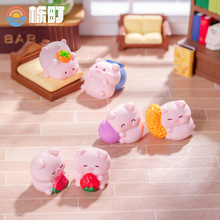 微景观小摆件爱吃水果胖胖小猪工艺品创意摆件配件车载桌面小摆件