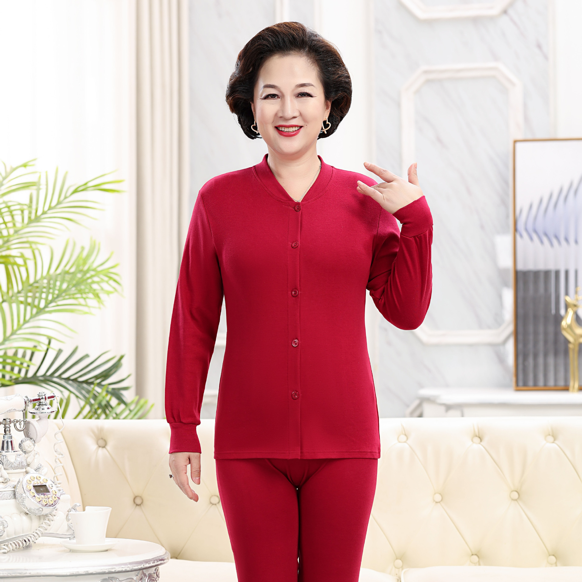 단색 로즈 레드