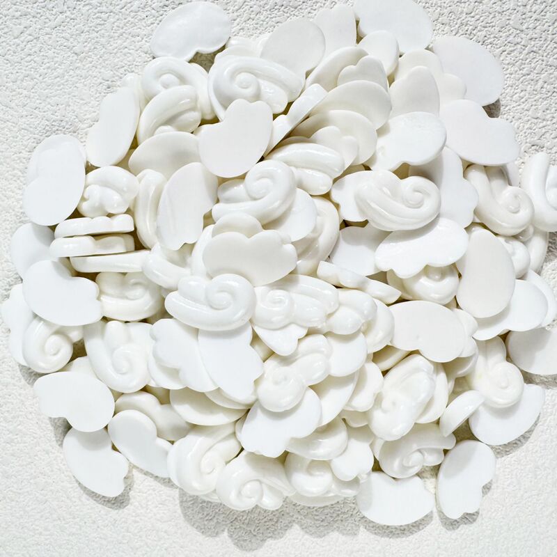Creative and Simple White Wing Resin Accessories for Handmade DIY Decorations, Phone Cases, Clogs, Hair Clips, and Clothing Materials Creative and Simple White Wing Resin Accessories for Handmade DIY Decorations, Phone Cases, Clogs, Hair Clips, and Clothing Materials